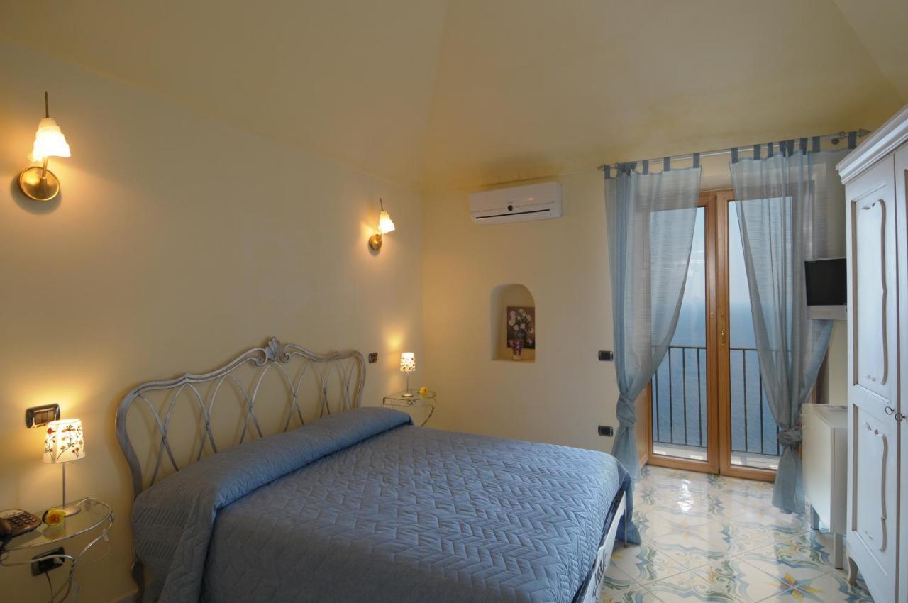 Terrazza Di Rosa - Sea View Villa Praiano Eksteriør billede
