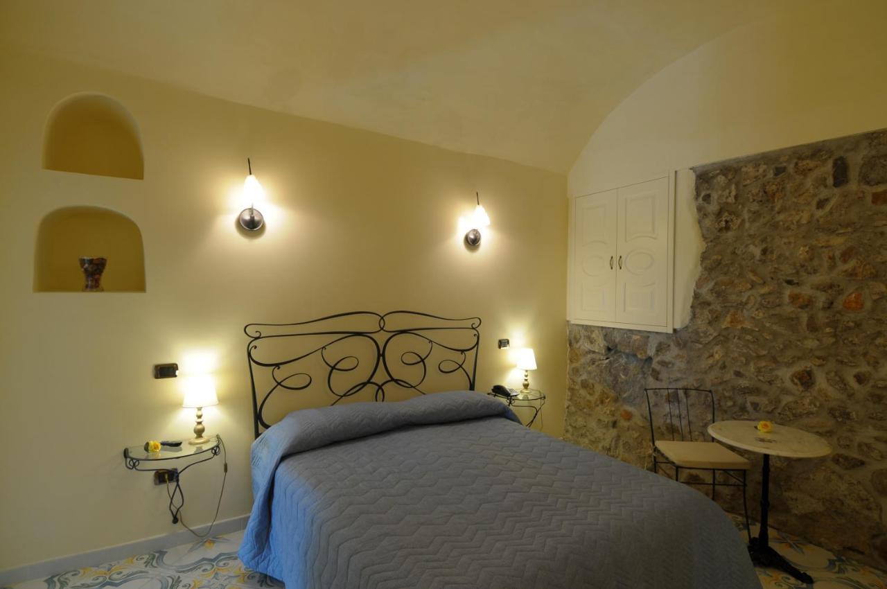 Terrazza Di Rosa - Sea View Villa Praiano Eksteriør billede